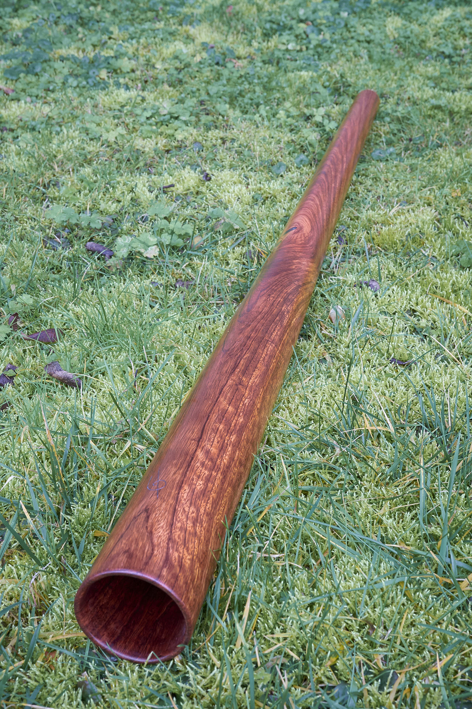 Didgeridoo nommé Bryneira, en Do, tout droit, fabriqué en bois de Bubinga 